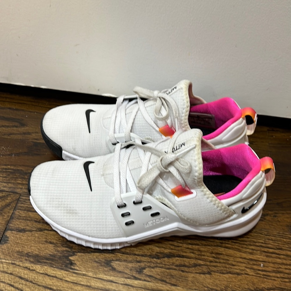 Nike white sneakers (size 7.5)